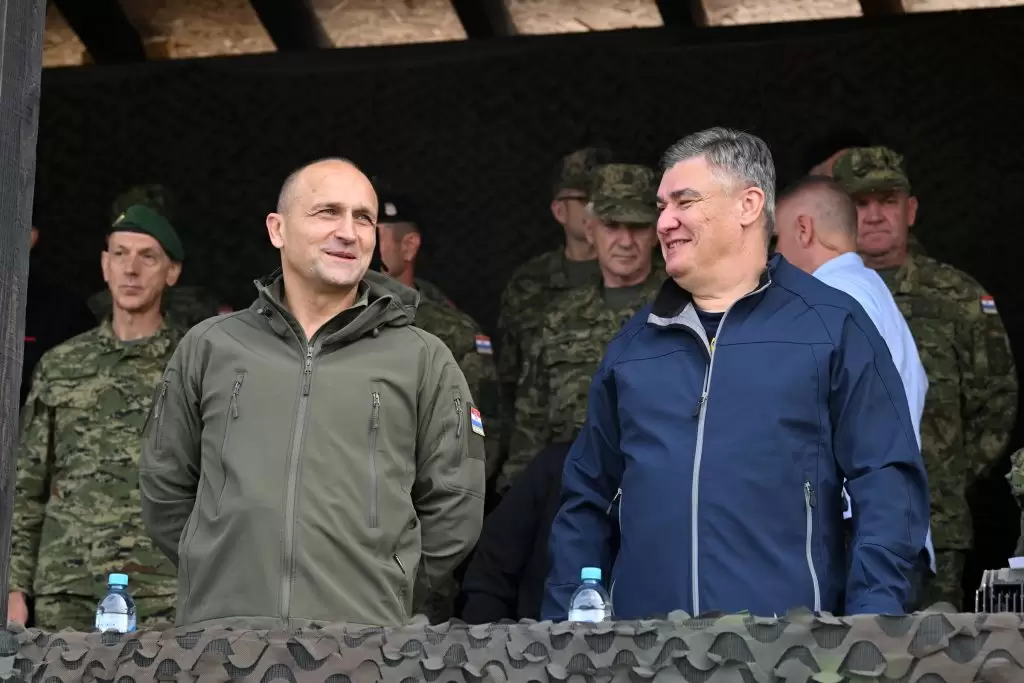 54793873321 7dc4bddc87 o